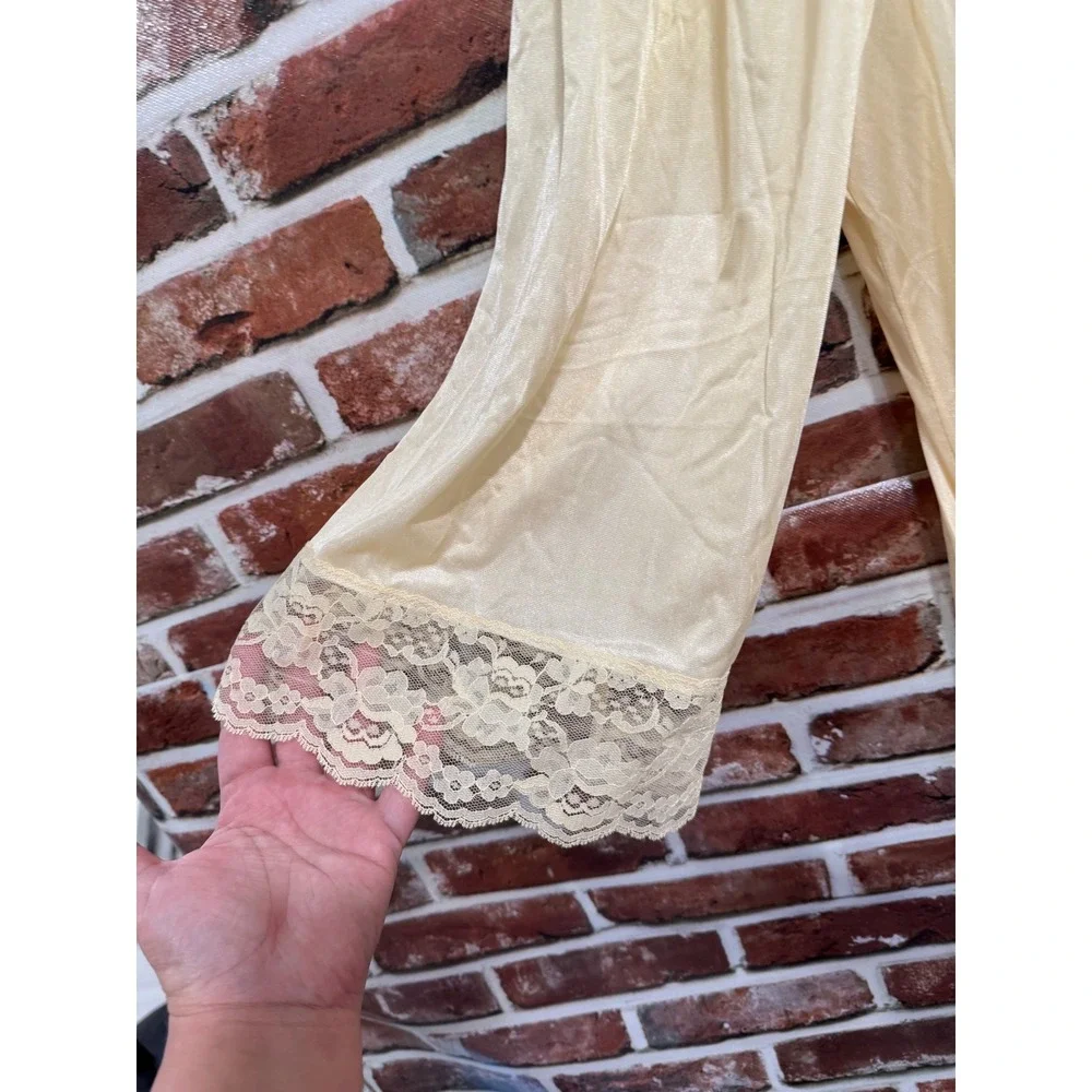 Vintage Gilead Yellow Nylon Lace Nightgown Long Sleeve Maxi Sleepwear Large